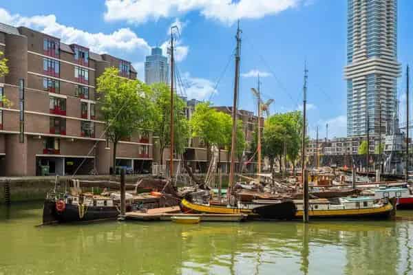 APPARTEMENT WIJNHAVENKWARTIER 86M2 2 SLAAPKAMERS ZONNIG BALKON