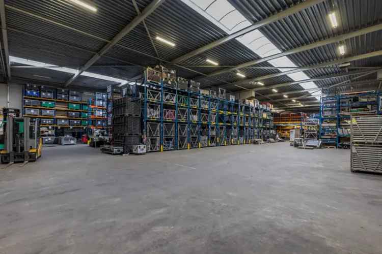 Logistiek Warehouse Oudenrijn 3661m² te Huur