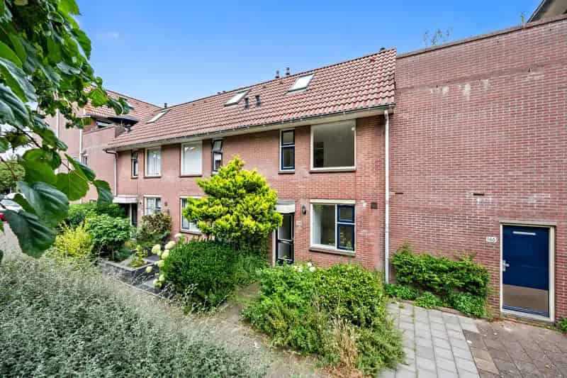 Huis te koop Jules Massenetstraat Den Haag 4 slaapkamers 121m2