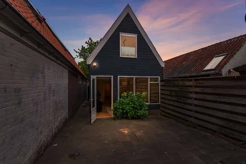Huis te koop Monnickendam: Instapklare woning in historische binnenstad