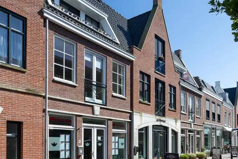90m2 Winkelruimte te Huur Lisse