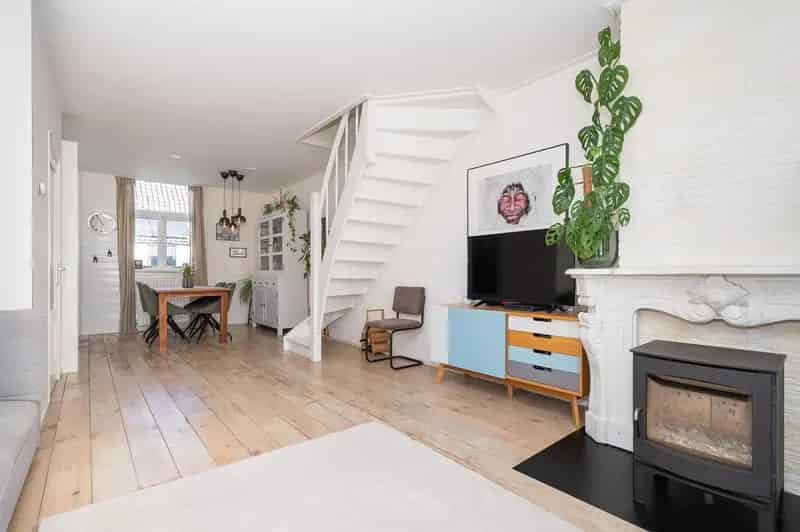 Charmante Hoekwoning Assendorp 2 slaapkamers Tuin Schuur Zonnepanelen