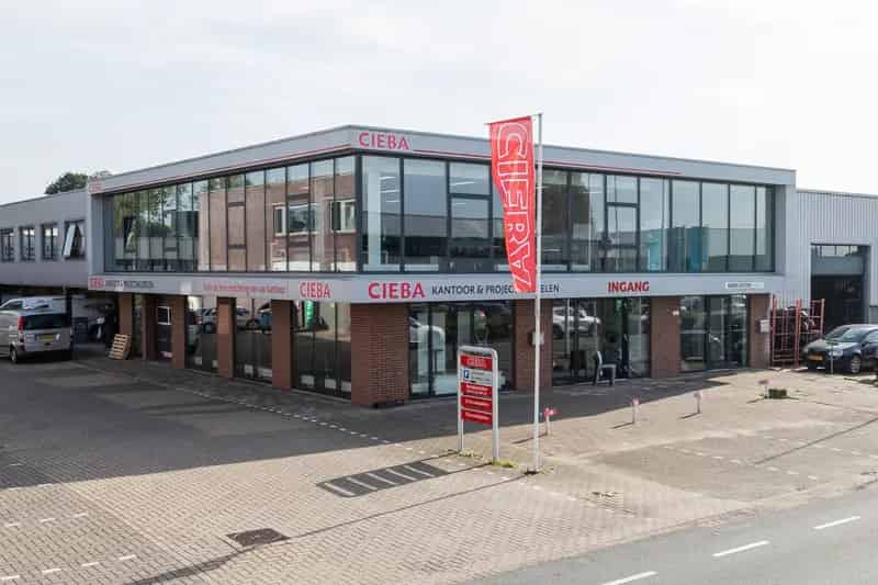 Kantoorruimte te huur Leiderdorp 330m² Showroom Bedrijfsruimte