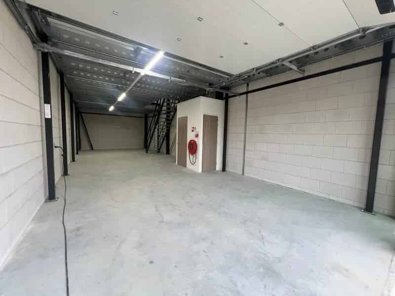 Bedrijfshal te Huur Numansdorp 51m2 A29
