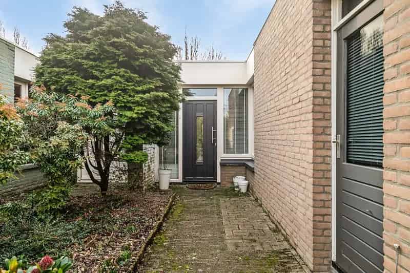 Bungalow te koop: 2 slaapkamers, moderne badkamer, nabij voorzieningen