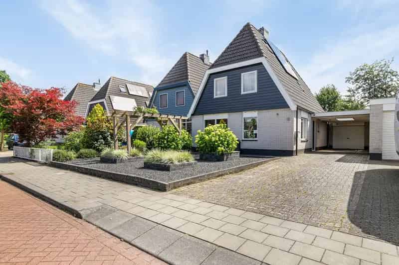 Huis te koop Scherpenzeel 5 slaapkamers diepe tuin