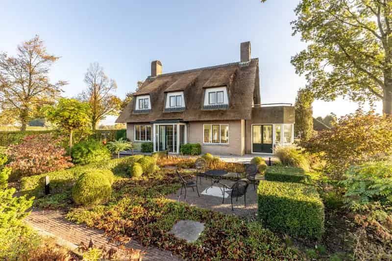 Luxe Villa West Brabant Ruime Kavel Zwembad Wellness Bijgebouw