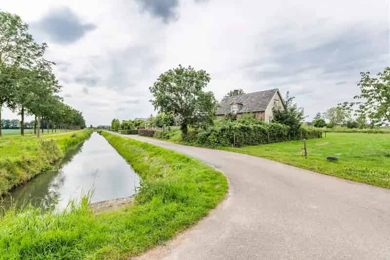 Huis te koop Ophemert 4000m² renovatie of nieuwbouw