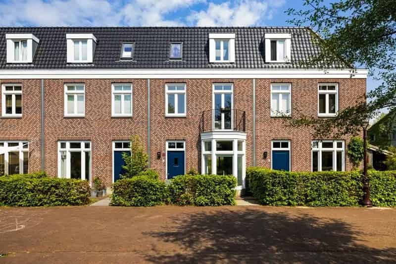 Huis Te Koop , 9, De Leggende Osstraat, Amsterdam, Noord-Holland