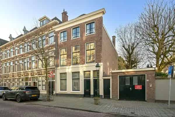 Ruime bovenwoning 134m2 nabij Bankastraat Den Haag