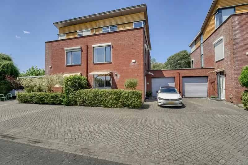 Huis te koop: Eikenlaan 4 2251 DH Voorschoten | Funda