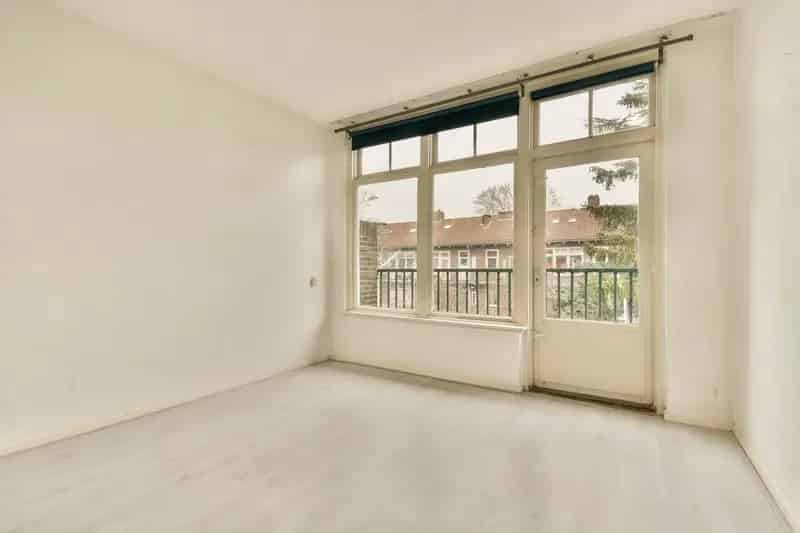 3 Kamer Appartement Rotterdam Charlois  48 5m² Starterwoning Veel Potentie