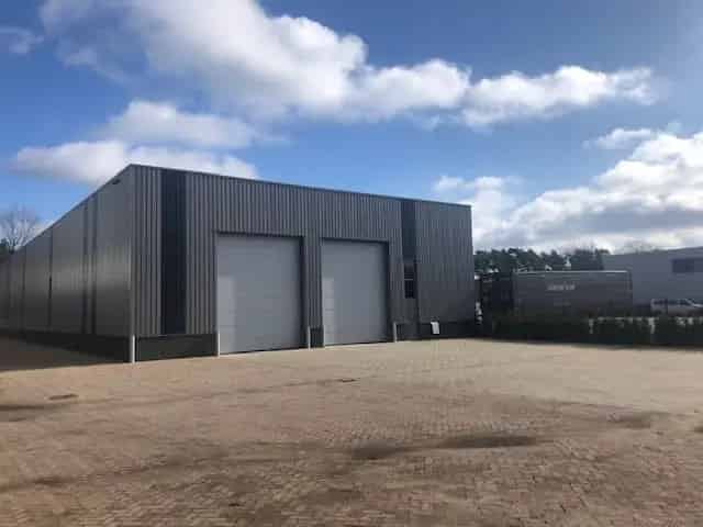 Bedrijfshallen te Huur Swalmen 700m2 en 1000m2