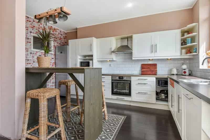 Zeer ruim dubbel bovenhuis Den Haag 4 slaapkamers 161m2