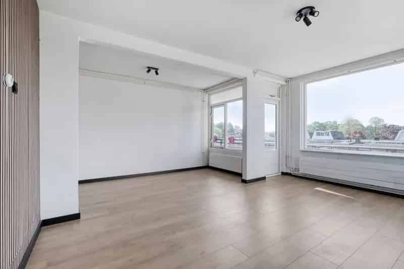 Appartement te koop Purmerend 74m2 2 slaapkamers luxe keuken balkon