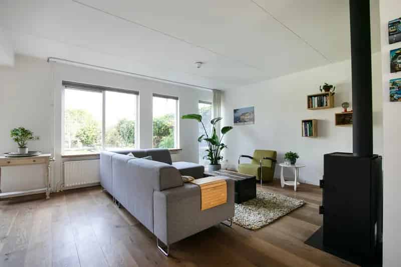 Huis te koop Hoevelaken: Ruime gezinswoning met 4 slaapkamers en tuin