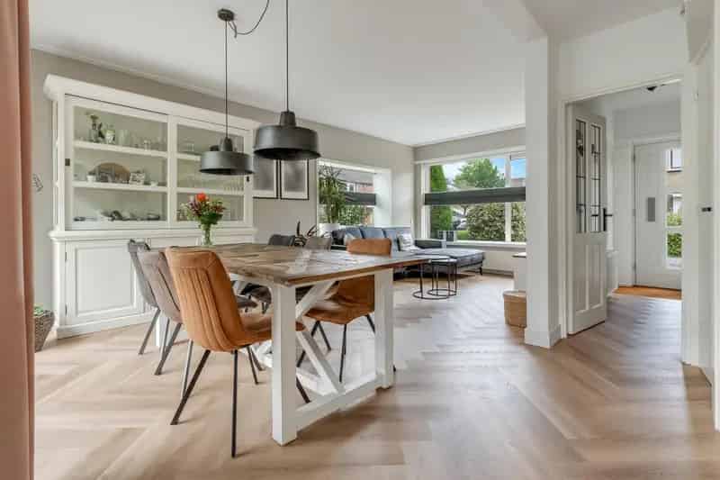 Ruime Hoekwoning Arnhem - 4 Slaapkamers - Garage - Tuin op het Zuiden