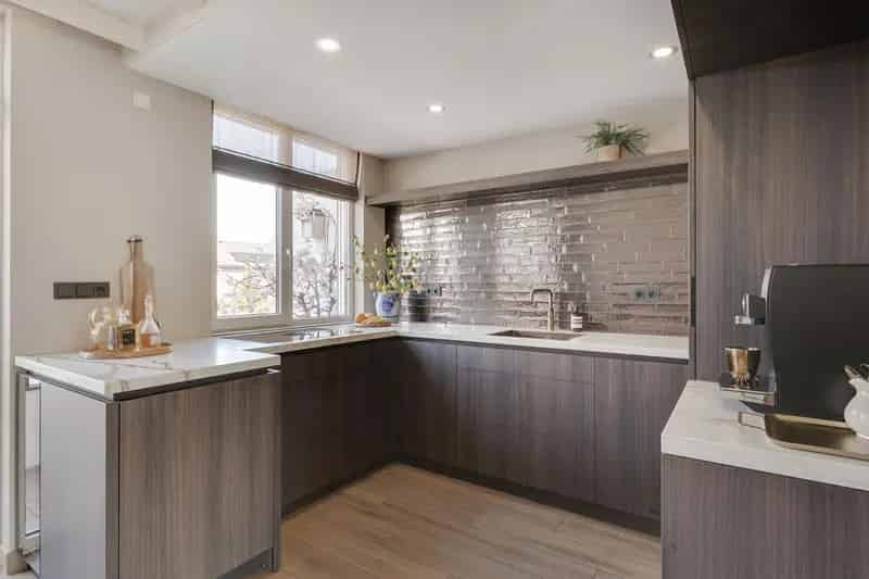 Luxe woning Oudorp 3 5 slaapkamers moderne badkamer
