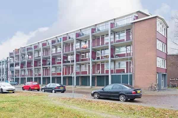 Kamer Arnhem Presikhaaf: Balkon, Nabij HAN en VHL