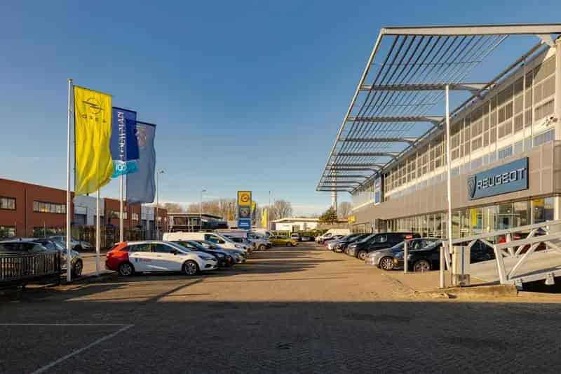 Autodealerlocatie te huur of te koop Aploniastraat 14 18 Rotterdam