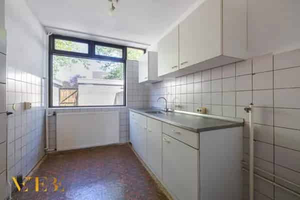 3 Slaapkamers Tussenwoning Nabij Groen Ruimte