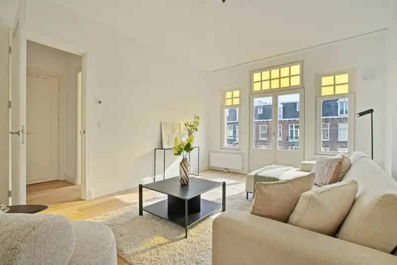 Appartement Amsterdam West Ruim Balkon Eigen Grond