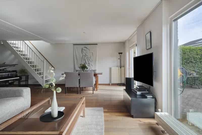 Ruime woning Roosendaal 3 slaapkamers garage tuin 10 zonnepanelen