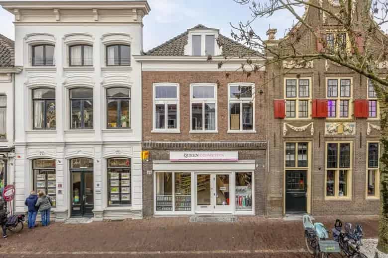 175 m2 Winkelruimte te Huur Amersfoort Kamp