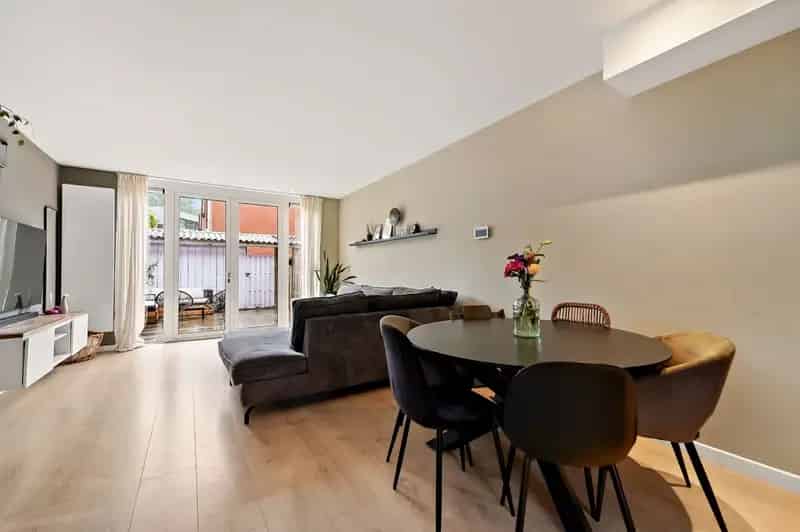 Huis te koop Delft: 5 slaapkamers, moderne keuken, ruime tuin