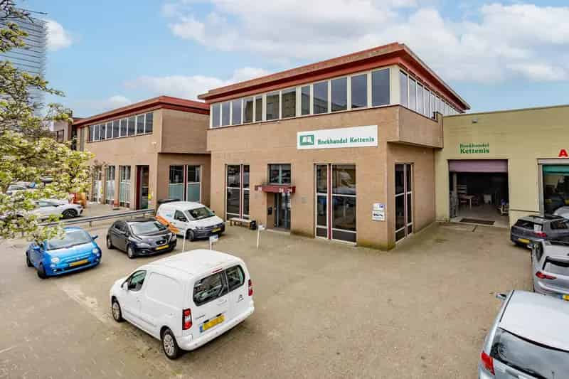 Bedrijfshal te koop Rijswijk ZH 300m2 Kantoorruimte