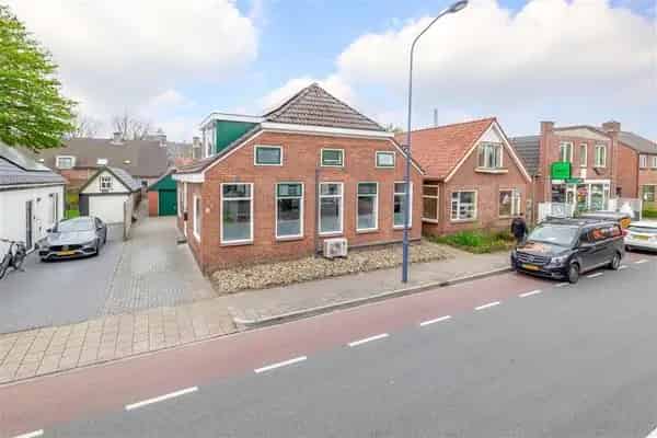Vrijstaande woning Veendam 4 slaapkamers moderne keuken grote tuin