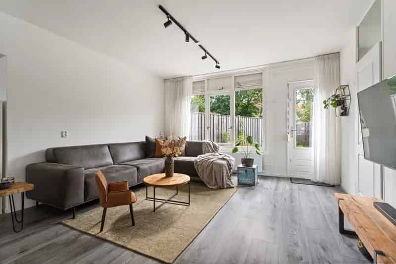 Te Koop: Ruime Tussenwoning Nijmegen 3 slaapkamers 12 Zonnepanelen