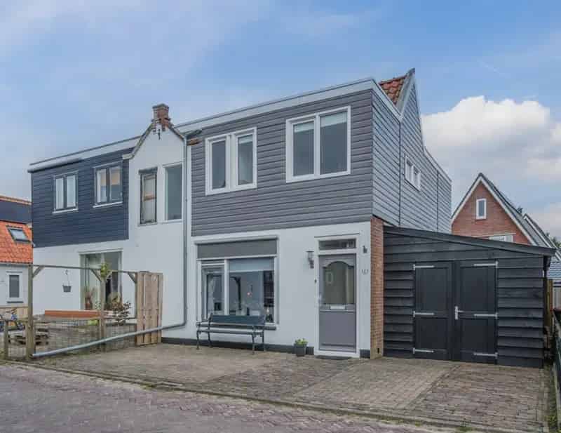 2-onder-1-kapwoning Grootebroek 3 slaapkamers moderne keuken