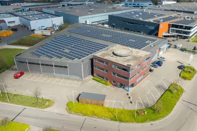 Bedrijfshal Doetinchem te huur 1835m2 Kantoor en bedrijfsruimte