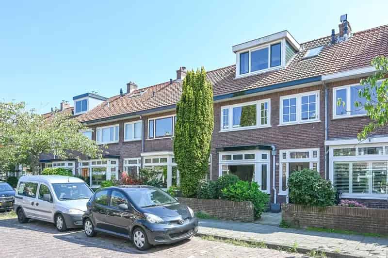 Huis te koop: Kerkerinklaan 15 2071 RJ Santpoort-Noord | Funda