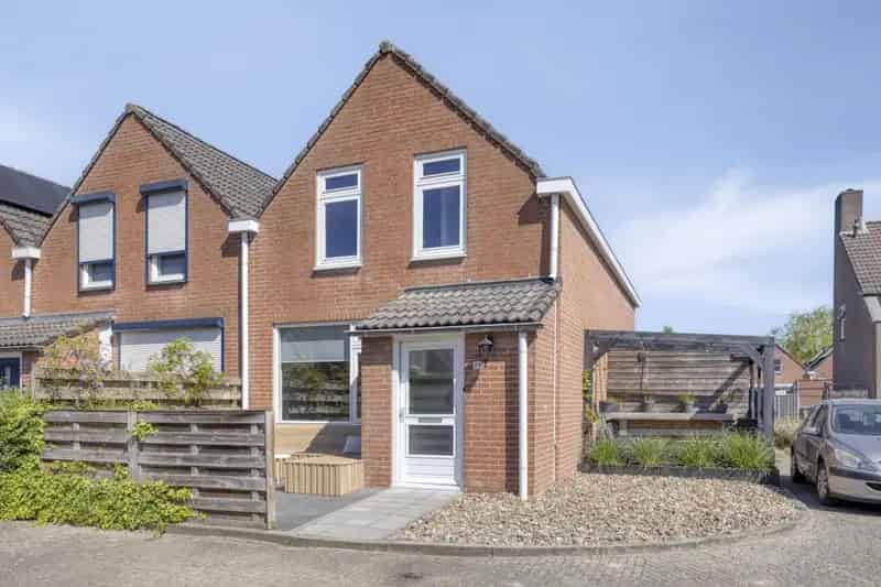 Huis Te Koop , 21, Michiel de Ruijterstraat, Kloosterzande, Zeeland
