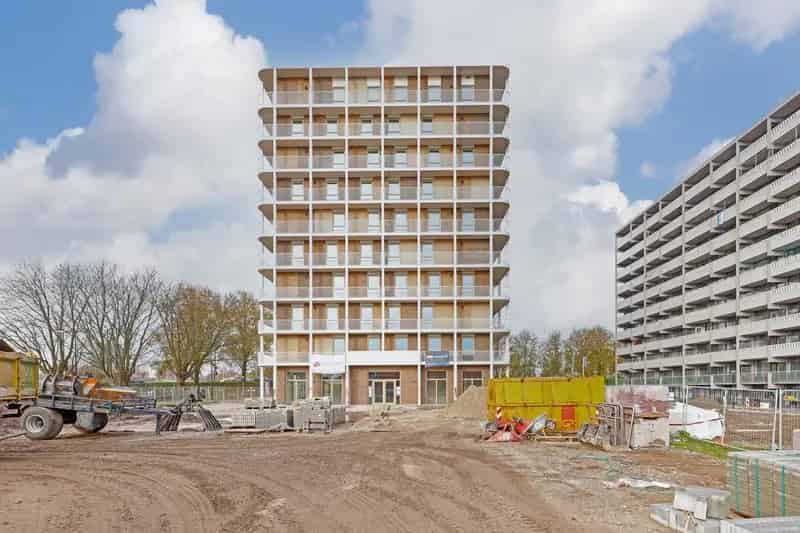 Bedrijfshal Amsterdam Zuidoost te huur: 340m² casco ruimte