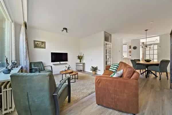 Ruime gezinswoning 5 slaapkamers Maasland