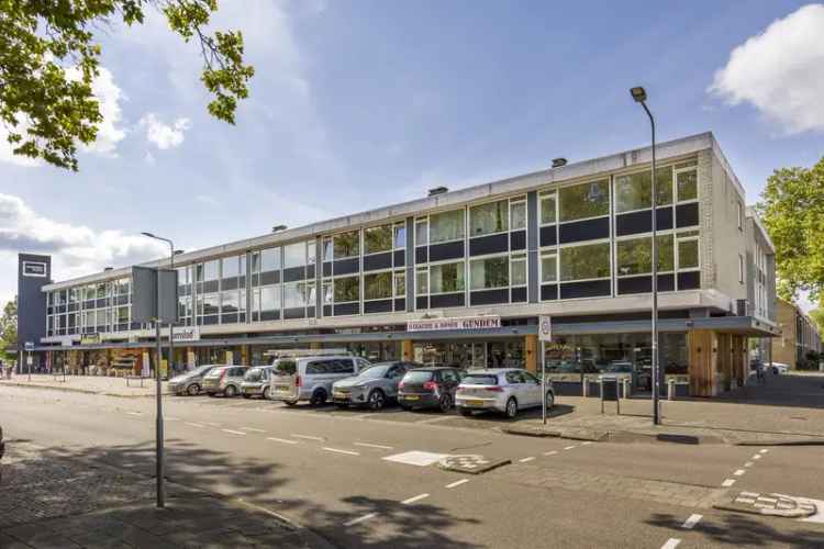 Winkel te Huur Rivierenplein Den Bosch 359m²