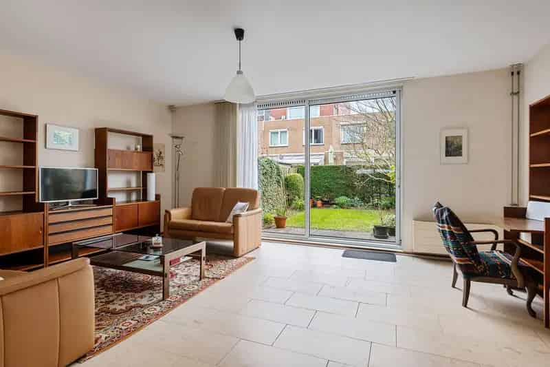 Huis te koop Nieuw Sloten 3 slaapkamers tuin rustig kindvriendelijk