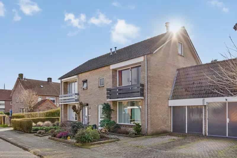 Twee Onder Een Kapwoning Rustige Woonomgeving Garage Hobbyzolder