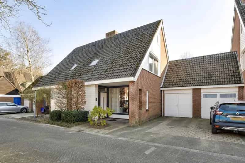 Ruim 4 Slaapkamers Huis te Koop in Leuken A++ Label