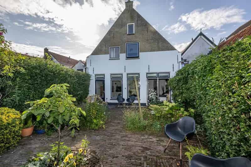 Uniek wonen aan de Voorstraat 225m2 4 slaapkamers haven Haringvliet