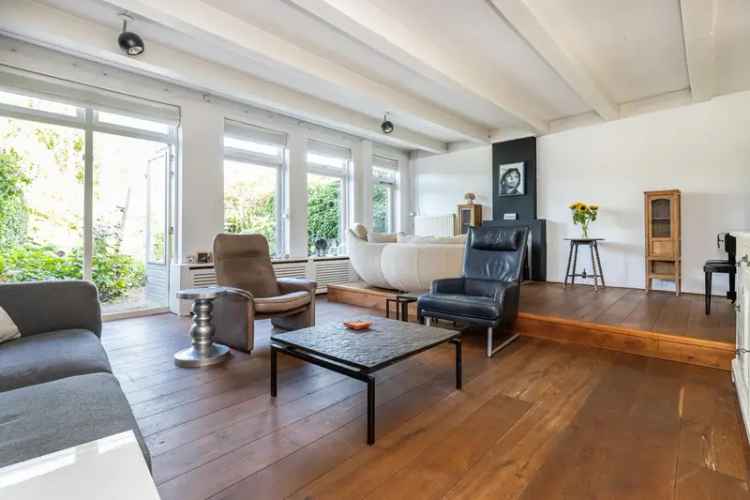 Huis Te Koop , 20, Voorstraat, Stad aan 't Haringvliet, Zuid-Holland