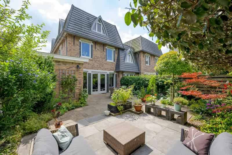 Huis te koop Voorschoten: Luxe 6-kamer villa in Jugendstil stijl