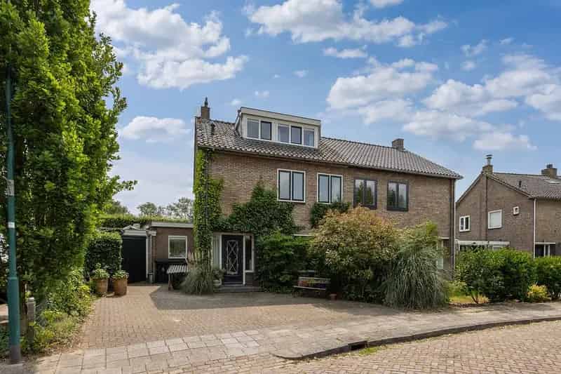 Huis te koop Vreeland 4 slaapkamers tuin airco