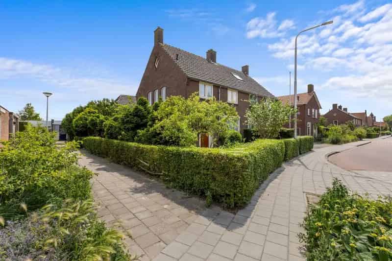 Huis te koop Huissen 3 slaapkamers grote schuur