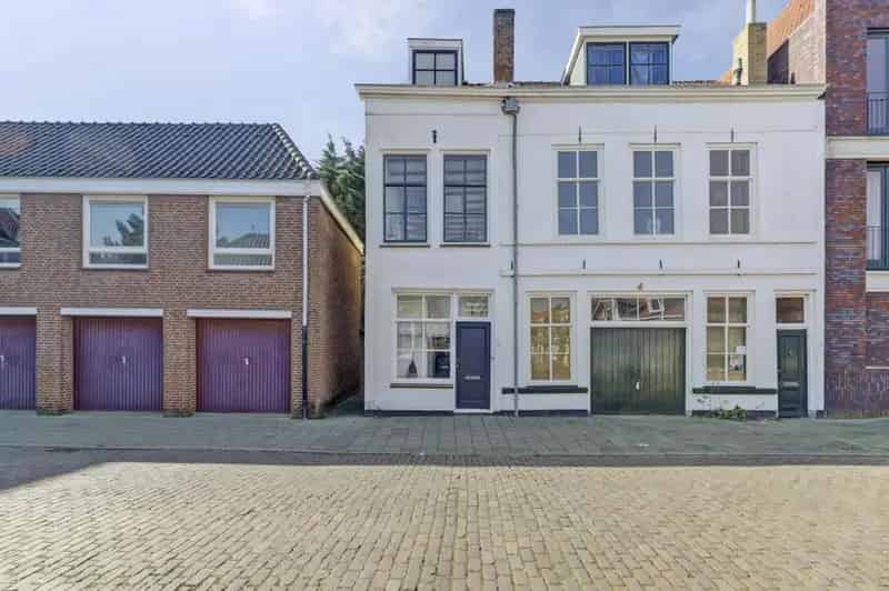 Eindwoning Middelburg Centrum: Charmante woning nabij NS-station