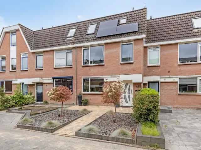 Gezinswoning te koop Sommelsdijk Tuinfluiter 8