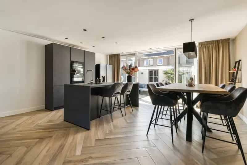 Huis te koop Heemskerk: Instapklare gezinswoning met 4 slaapkamers